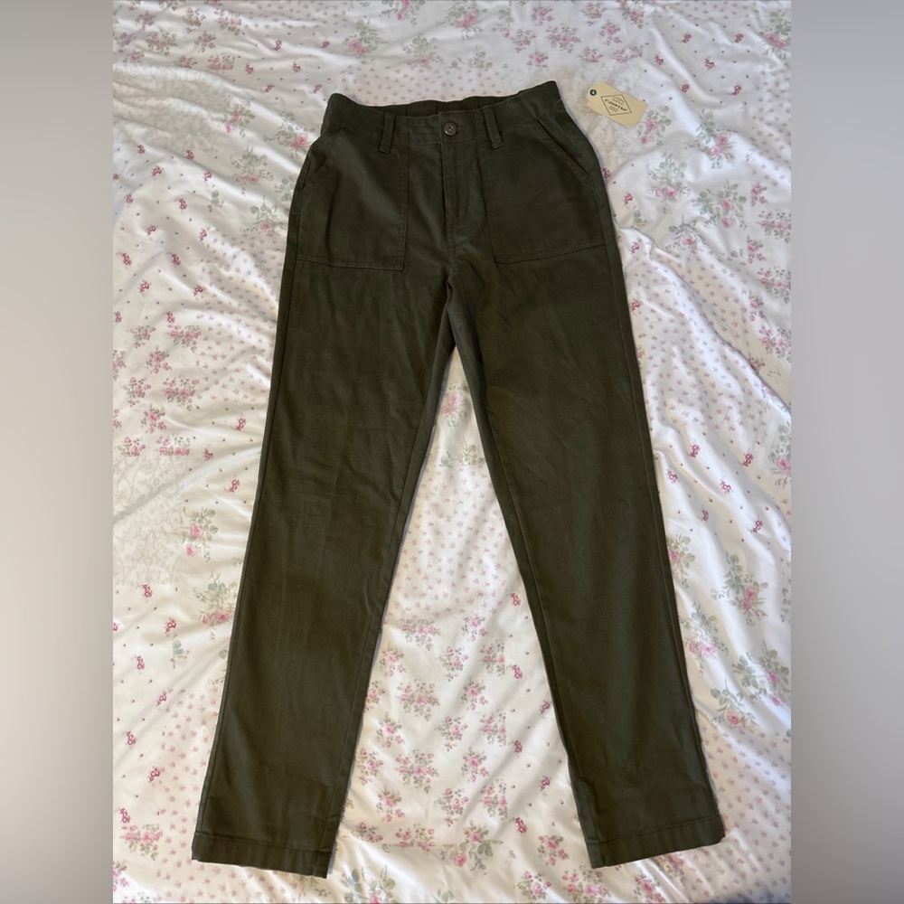St. John's Bay Green Cargo Pants with Classic Design